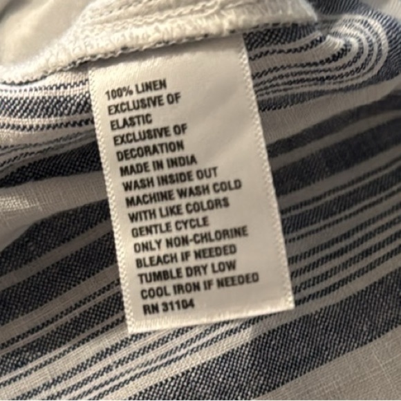 Crown & Ivy Size 1X Elastic smocked waistband navy/white striped wide leg pants - Picture 5 of 5